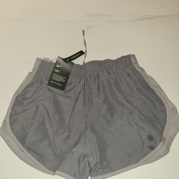 Nike Women's Tempo Dry Core 3'' Running Shorts Grey - Picture 4 of 14